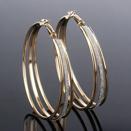 Pendientes de aro dorados de estilo retro