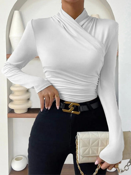 Camiseta Elegance de Cuello Cruzado con Fruncido