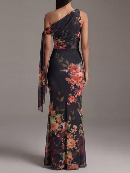 Vestido largo plisado negro de un solo hombro