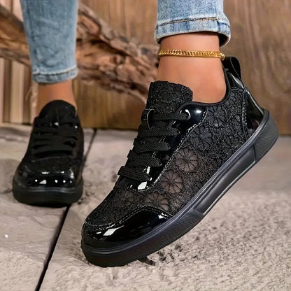 Encaje | Zapatillas con encaje floral