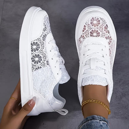 Encaje | Zapatillas con encaje floral