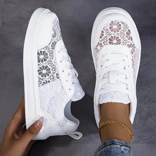 Encaje | Zapatillas con encaje floral
