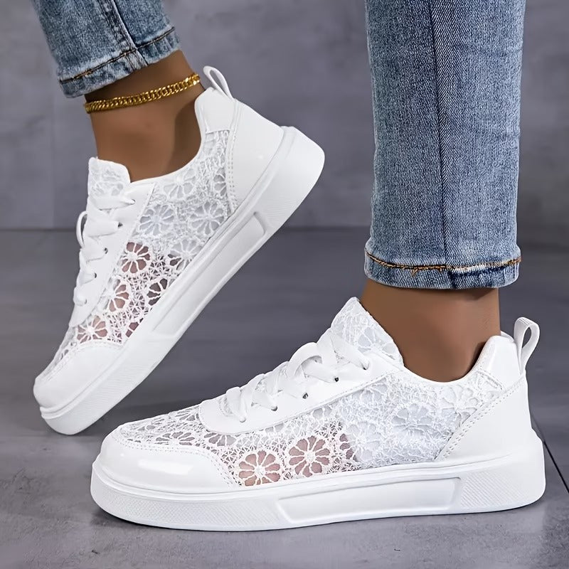Encaje | Zapatillas con encaje floral