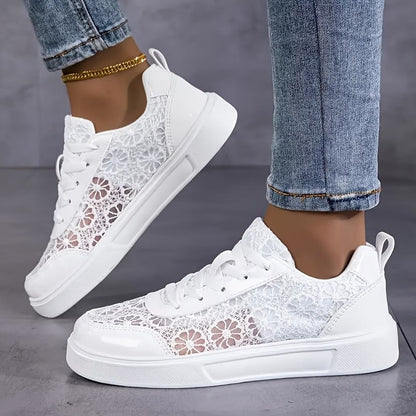 Encaje | Zapatillas con encaje floral