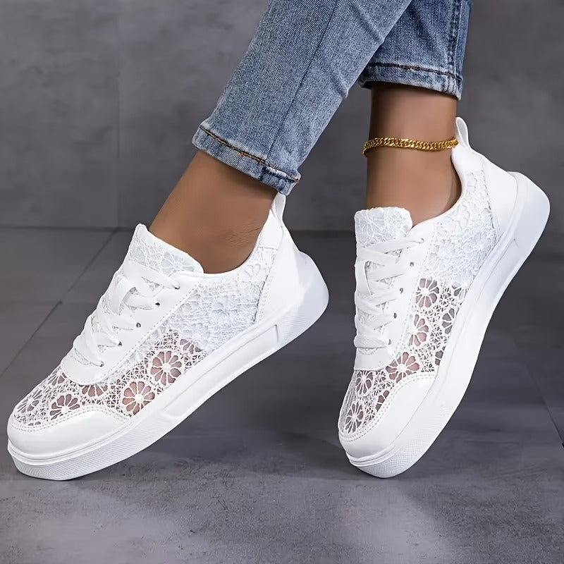 Encaje | Zapatillas con encaje floral