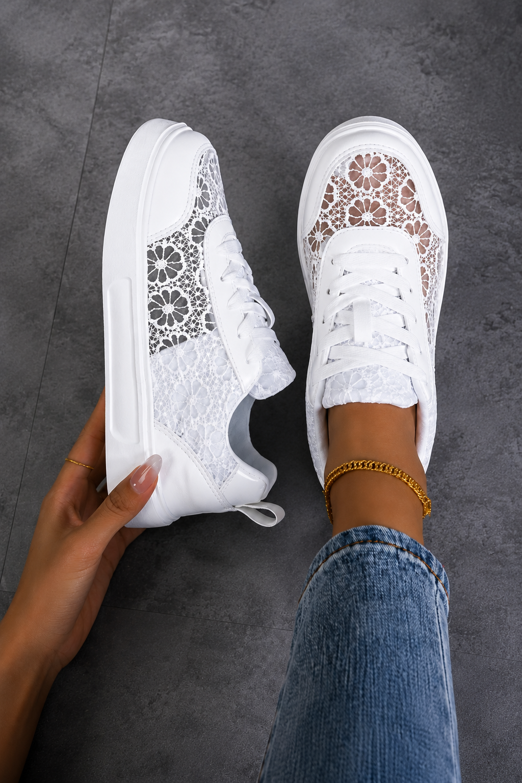 Encaje | Zapatillas con encaje floral
