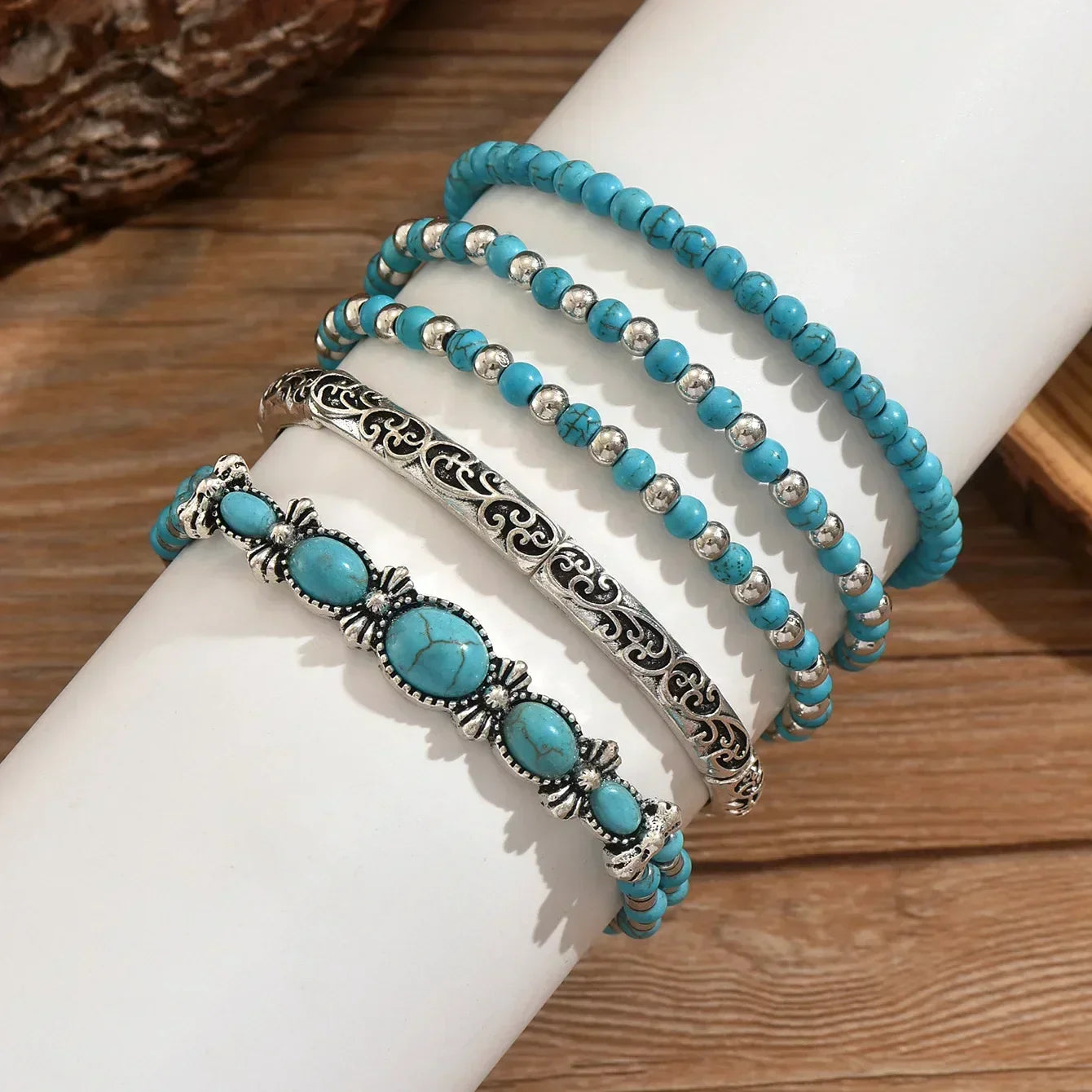 Conjunto de pulseras bohemias con cuentas turquesas