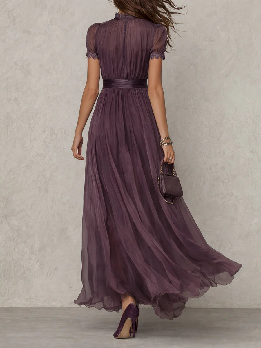 Vestido largo de gasa morado con escote en V