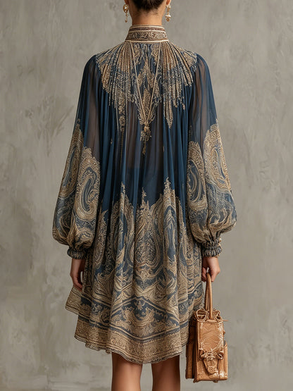 Vestido mini asimétrico con estampado barroco en azul marino y cuello alto