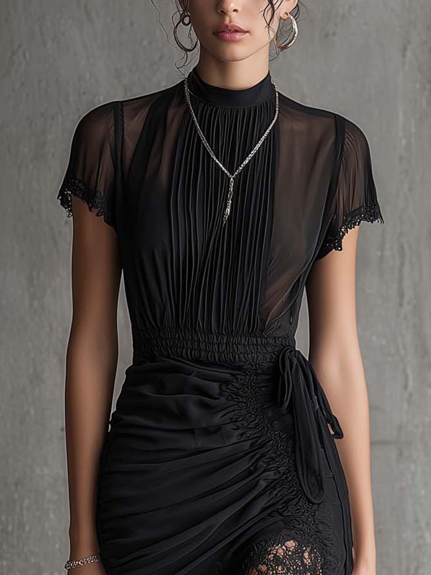 Minivestido negro de gasa con cintura plisada