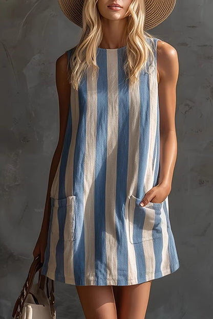 Vestido mini sin mangas a rayas con cuello redondo