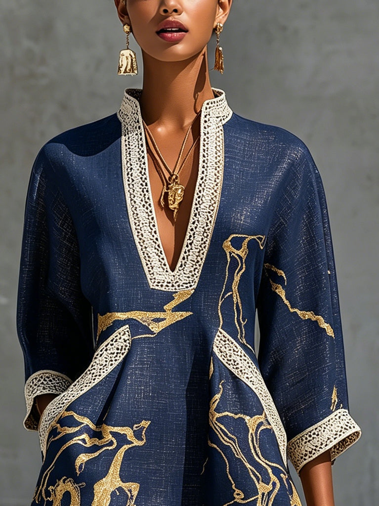 Vestido mini con cuello en V y estampado dorado y azul marino