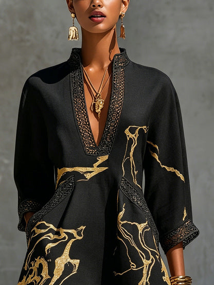 Vestido mini con cuello en V, estampado en negro y dorado