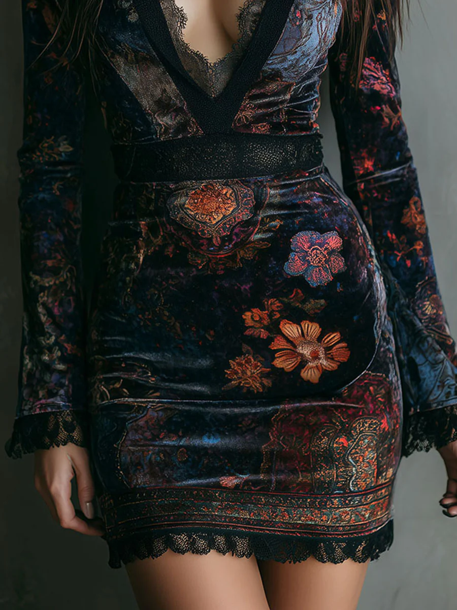 Vestido mini de corte entallado de terciopelo con encaje y estampado floral