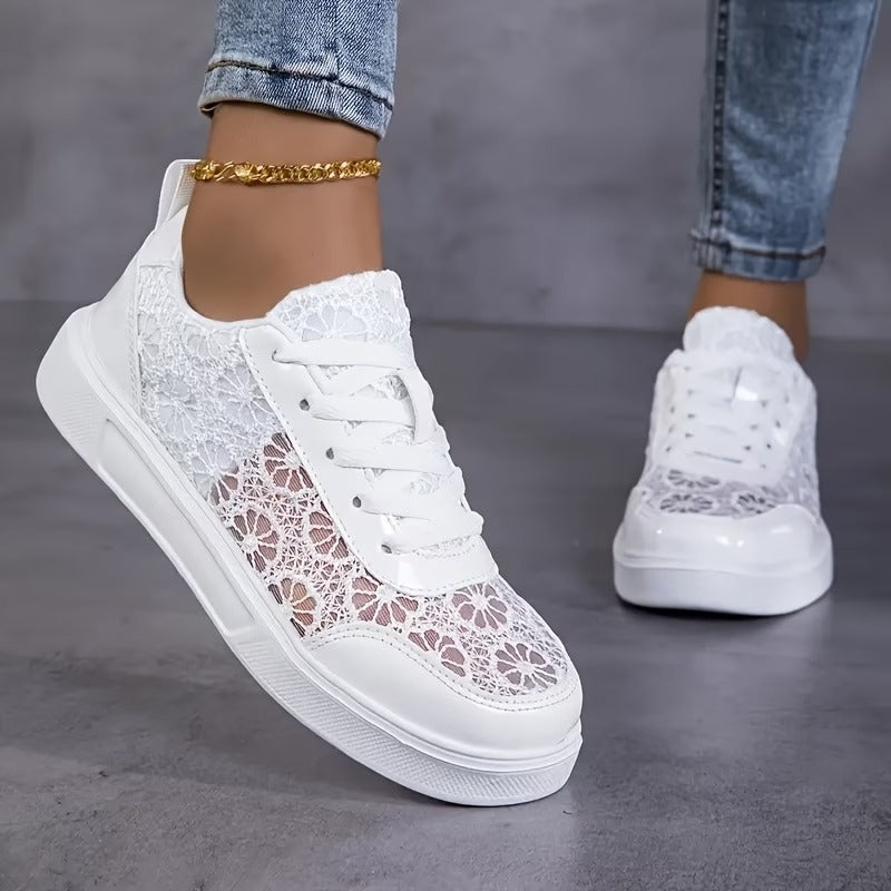 Encaje | Zapatillas con encaje floral