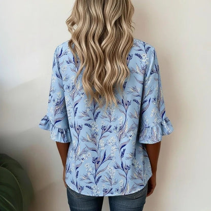 Blusa Floral Vintage Celeste – Elegancia Casual de Manga Acampanada