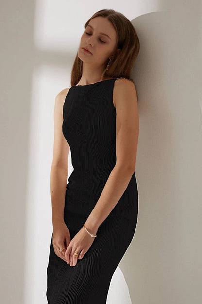 Vestido Élia Pearl Wave – Elegancia Texturizada