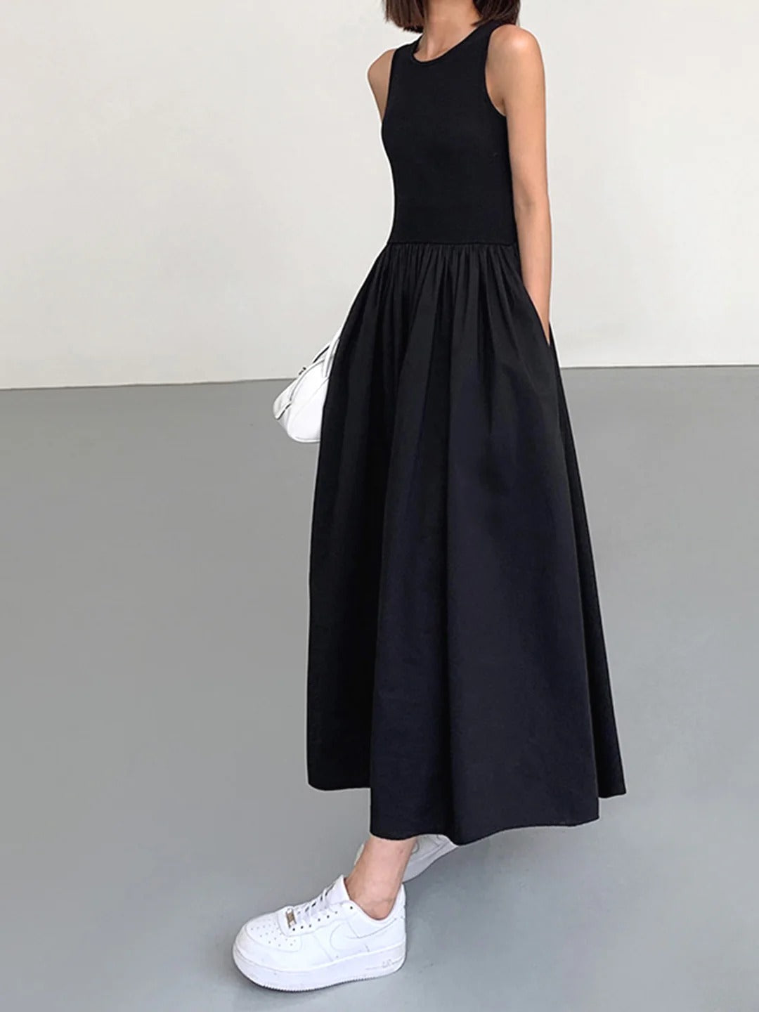 Vestido Elegance – Corte Entallado y Falda Fluida