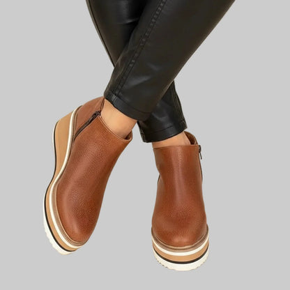 Merle | Botines de cuña con cremallera