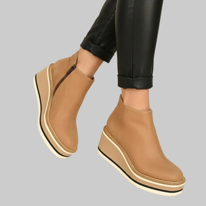 Merle | Botines de cuña con cremallera