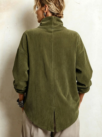 Lucilla | Top de pana con abotonadura diagonal, verde oliva